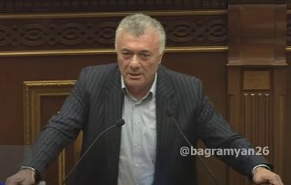 Фото: задержание Рубена Акопяна в Армении