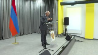 Никол Пашинян на открытии реконструированного образовательного комплекса имени Акопа Коджояна в Ереване