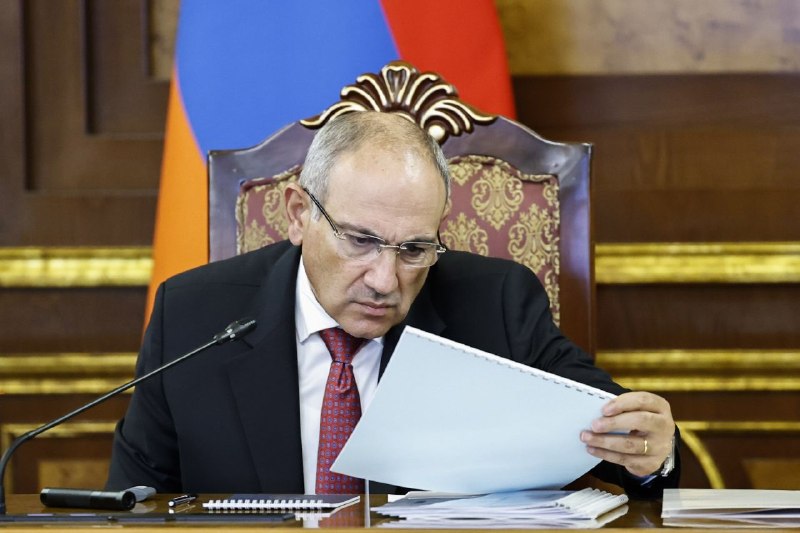 Премьер-министр Никол Пашинян на заседании Комитета по государственным инвестициям в Армении.