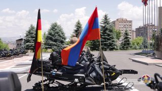 Передача 16 снегоходов Германией Армении для высокогорных условий в Гегаркунике