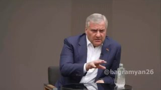 Самвел Шахраманян выступает на пресс-конференции в Севане, Гегаркуник