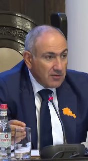 Никол Пашинян во время выступления