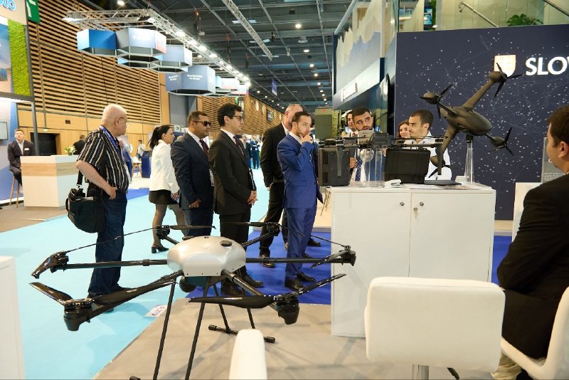 Мхитар Айрапетян на выставке Eurosatory 2026 в Париже, делегация Армении