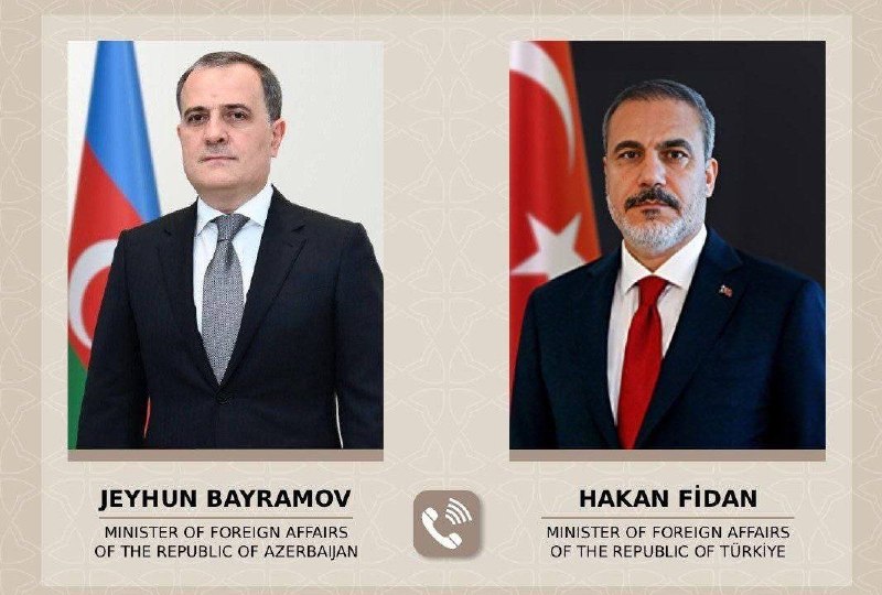Флаг Азербайджана и Турции на фоне переговоров