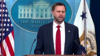 Джей Ди Вэнс выступает с заявлением об Израиле и Трампе