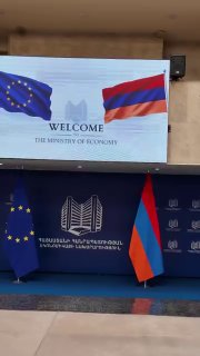 Геворг Папоян на встрече с послами ЕС в Армении, обсуждая экспорт из Гегаркуника
