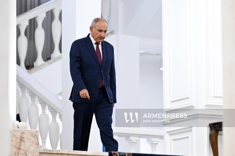 Премьер-министр Армении Никол Пашинян на брифинге 9 июля