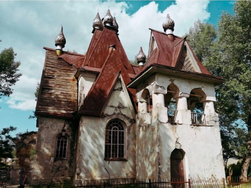 Церковь Святого Николая Чудотворца до ремонта в селе Амракиц, Гегаркуник