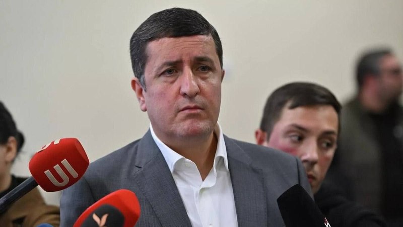 Фото Давида Казиняна, кандидата в депутаты от блока «Сильная Армения», арестованного в Гегаркунике