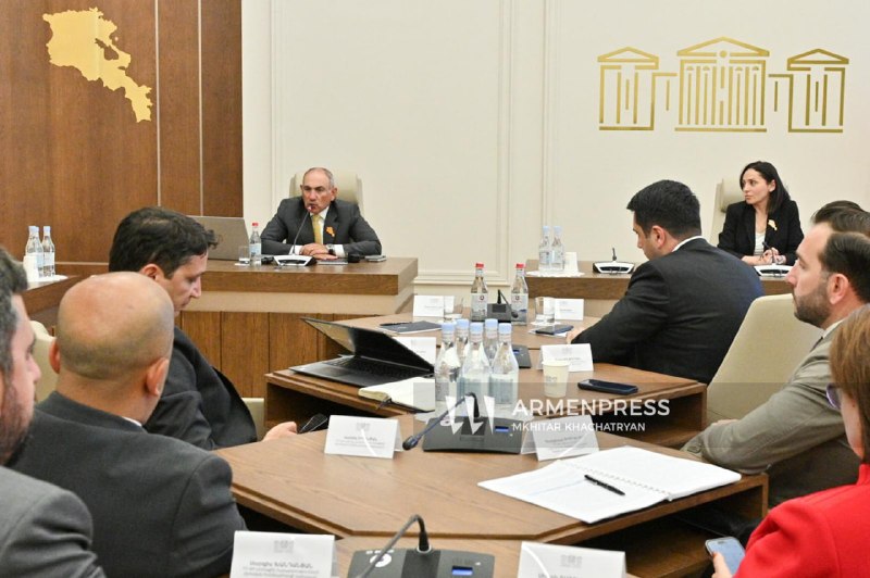 Никол Пашинян выступает в Национальном Собрании Армении, обсуждение бюджета 2025 года