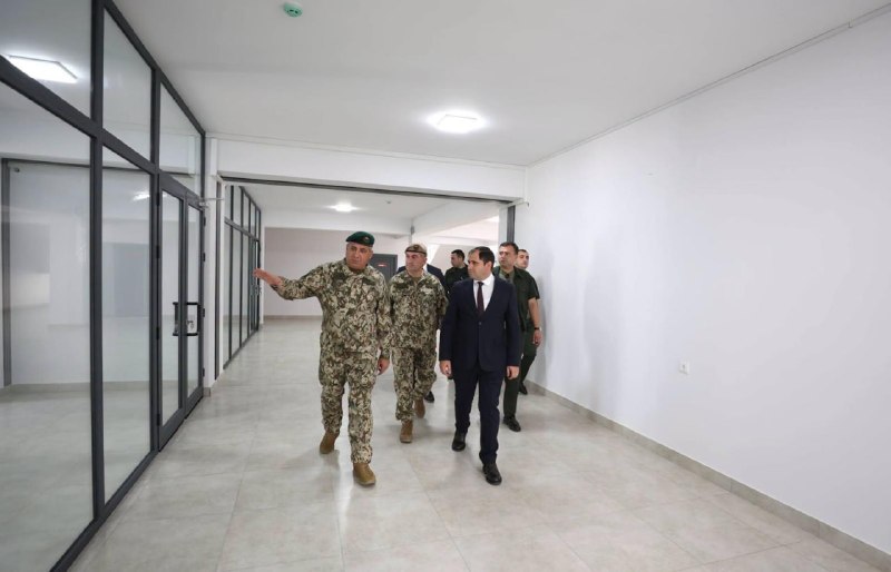 Министр обороны Сурен Папикян на открытии корпуса штаба учебного центра в Гегаркунике