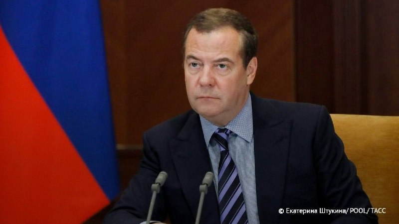 Медведев: Запад беспрецедентно вмешивался в выборы в Армении, что грозит последствиями для граждан