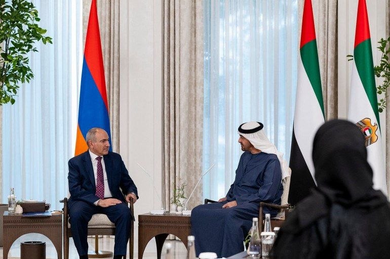 Фото президента ОАЭ и премьер-министра Армении, Севан