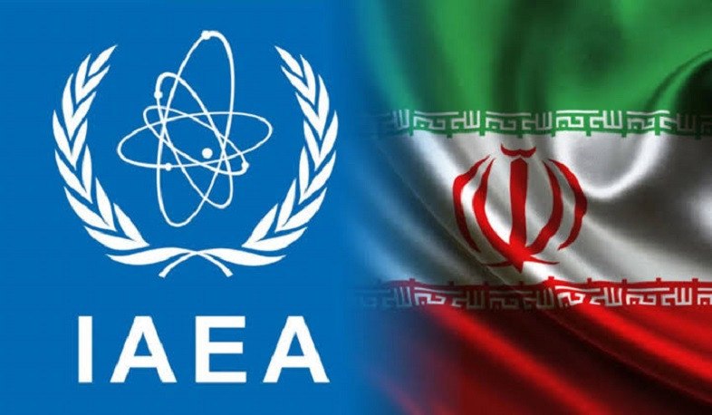 Спикер парламента Ирана Мохаммад Багер Галибаф выступает с заявлением о запрете МАГАТЭ на ядерные объекты