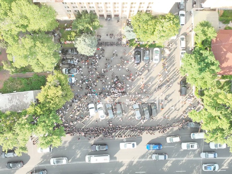 Митинг оппозиции в Севане (Гегаркуник), мало людей на площади