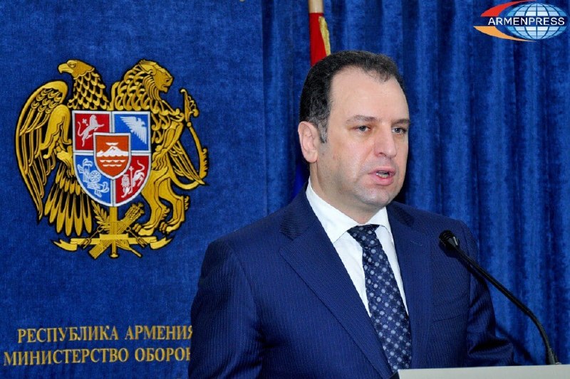 Фото экс-министра обороны Армении Вигена Саргсяна